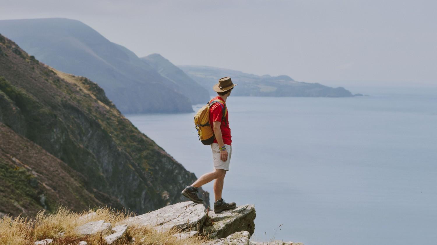 Smart Travel Hacks: How to Book Your Dream Trip for Less